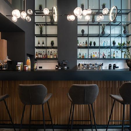 Nema Hotel Атина Екстериор снимка