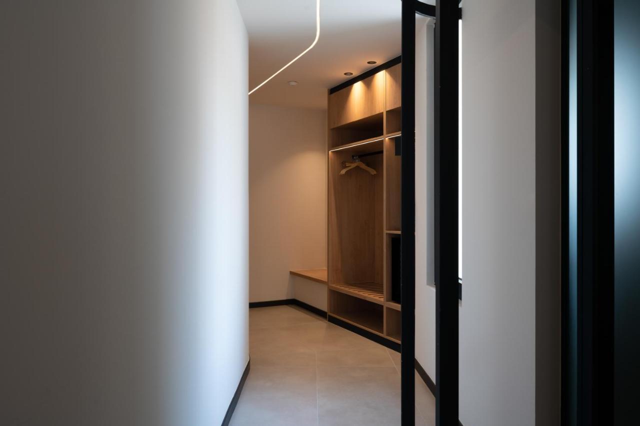 Nema Hotel Атина Екстериор снимка