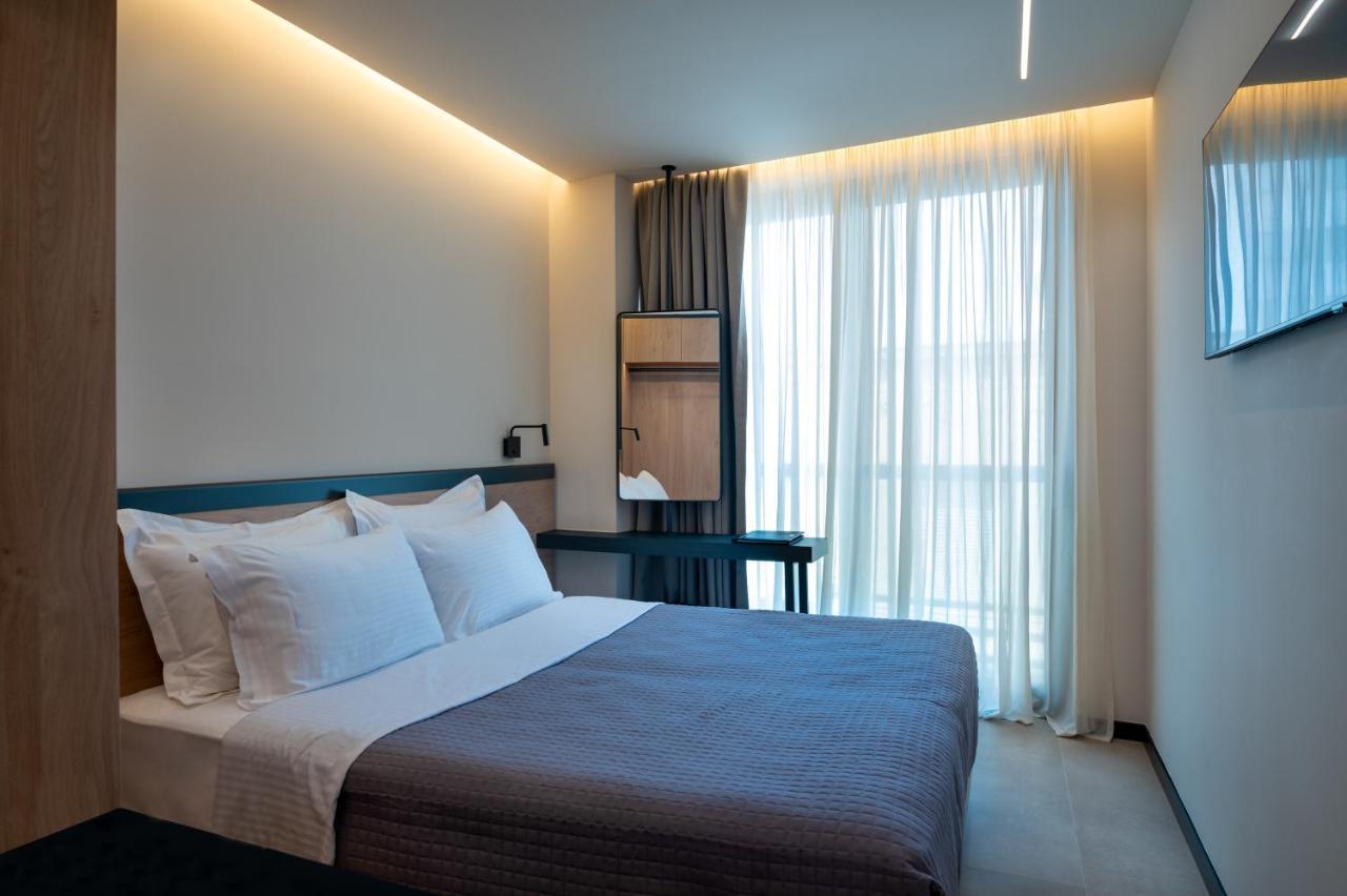 Nema Hotel Атина Екстериор снимка
