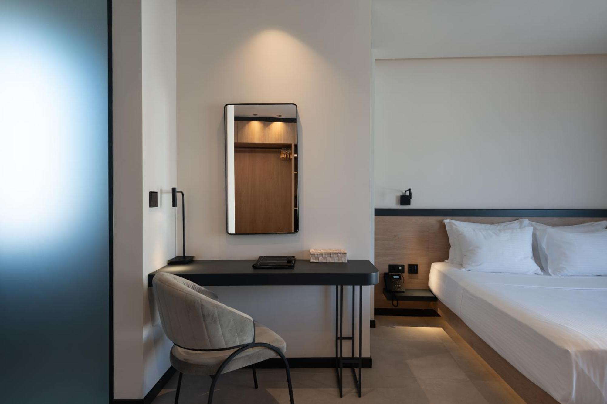 Nema Hotel Атина Екстериор снимка
